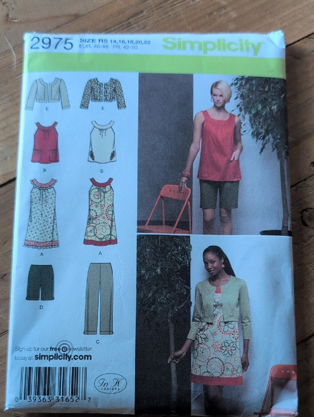 2008 Simplicity Pattern: 2975, Tank Top, Dress, Jacket, Pants. Uncut.